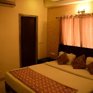 2* Hotel The Archi